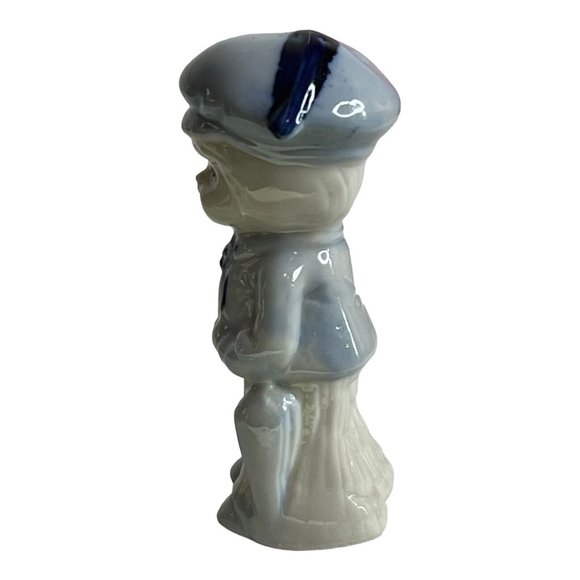 Porcelain Boy With Umbrella Figurine Blue And White Delft Holland‎ 4" eyelashes - Picture 6 of 11